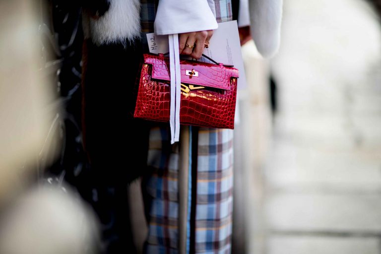 SACLÀB Hermès Kelly Pochette Exotic Leather Streetstyle Paris