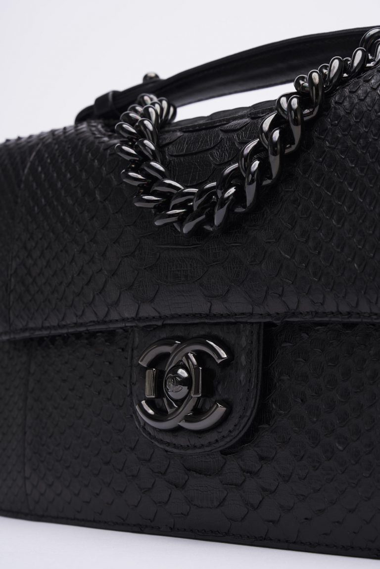 Chanel Timeless Jumbo Python So Black Saclàb Front