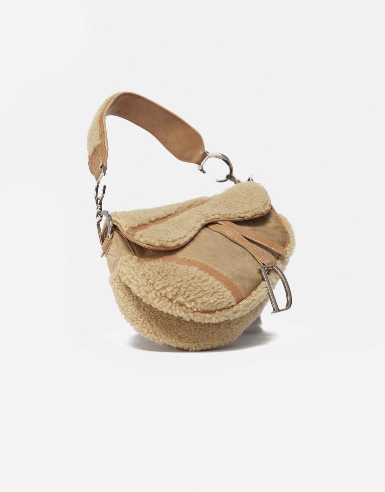Dior_Saddle_Shoulder_Shearling_Beig