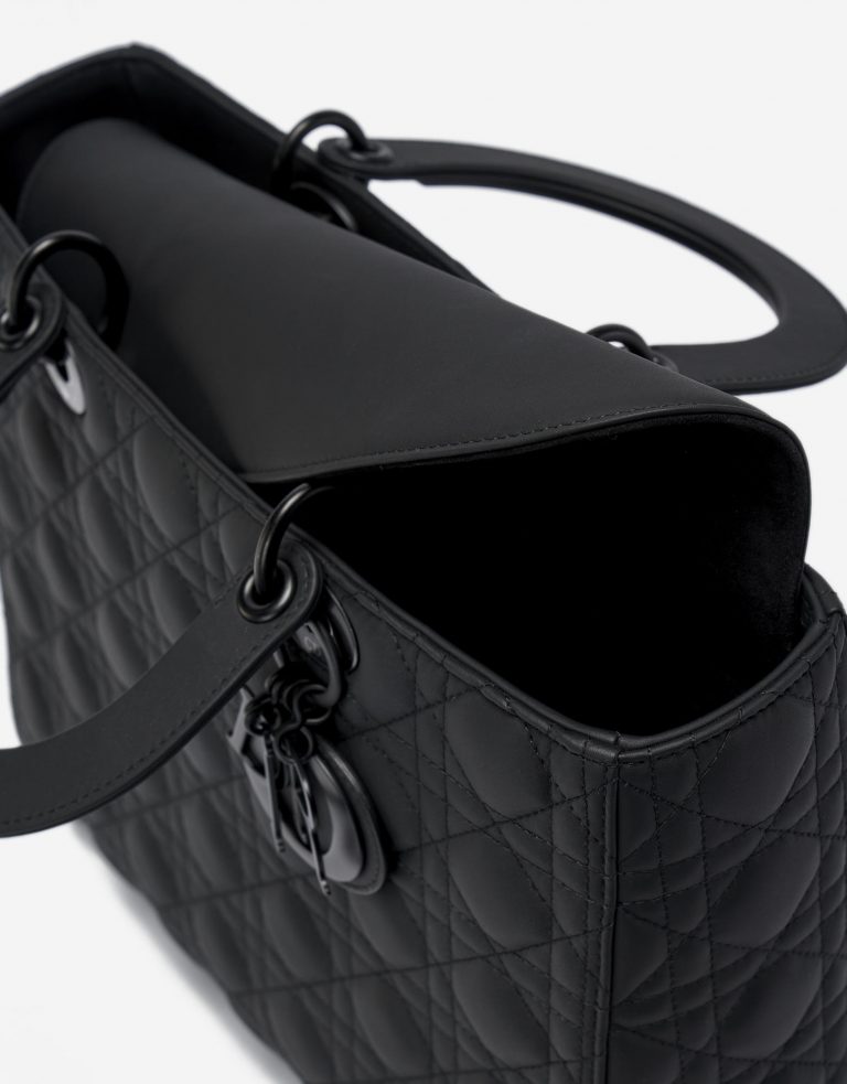 Dior_Lady_Dior_Large_Calf_Black