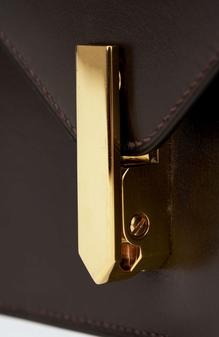 Hermès Vintage Alcazar Box Calf Marron Saclàb Detail Clasp Hardware