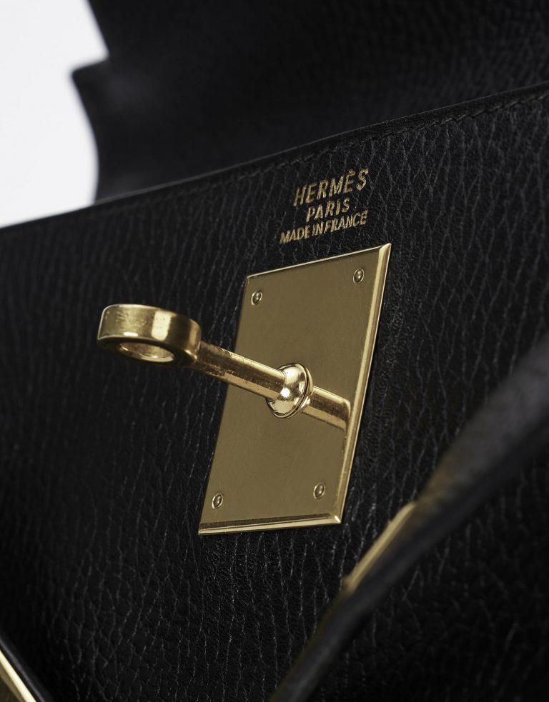 Hermès Kelly 32 Ardennes Noir Saclàb Logo