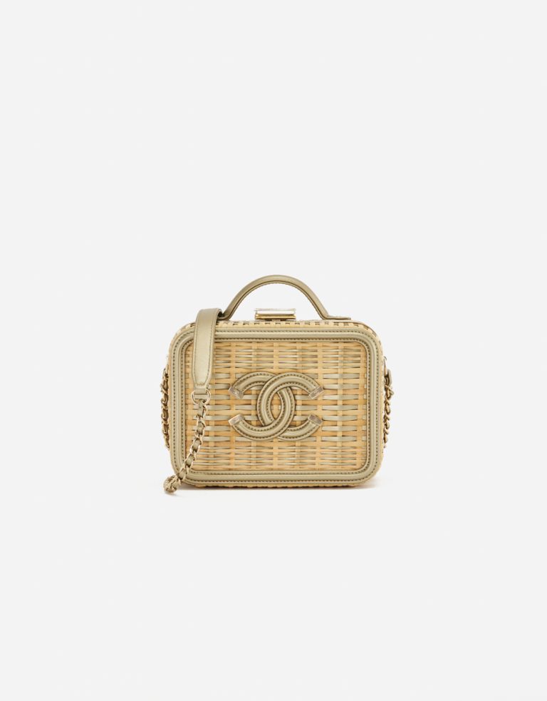 A pre-loved small Chanel Vanity Case in Beige Straw and Gold Leather on SACLÀB