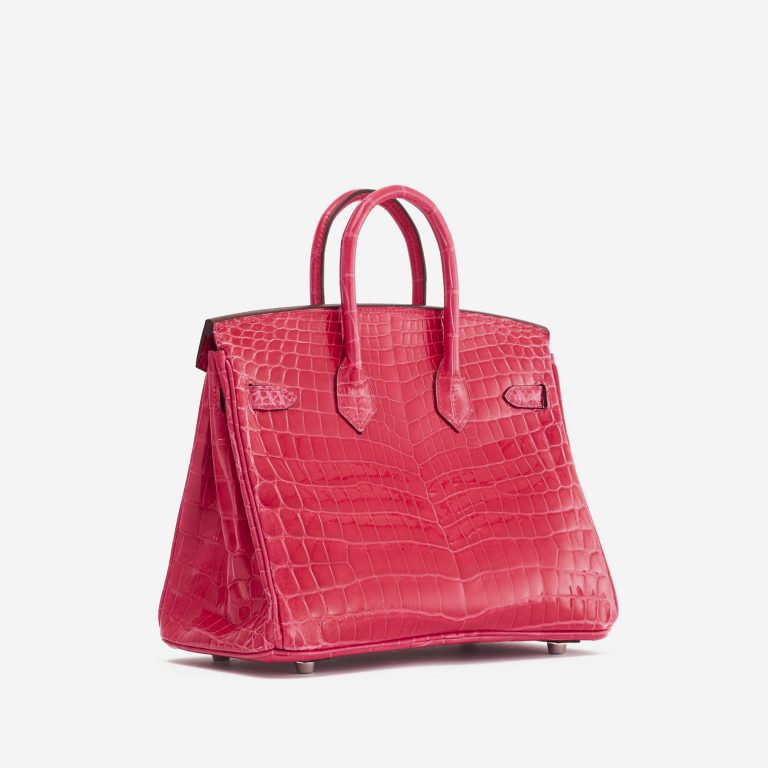 A pre-loved Hermès Birkin 25 Niloticus Crocodile Lisse Rose Extreme on SACLÀB