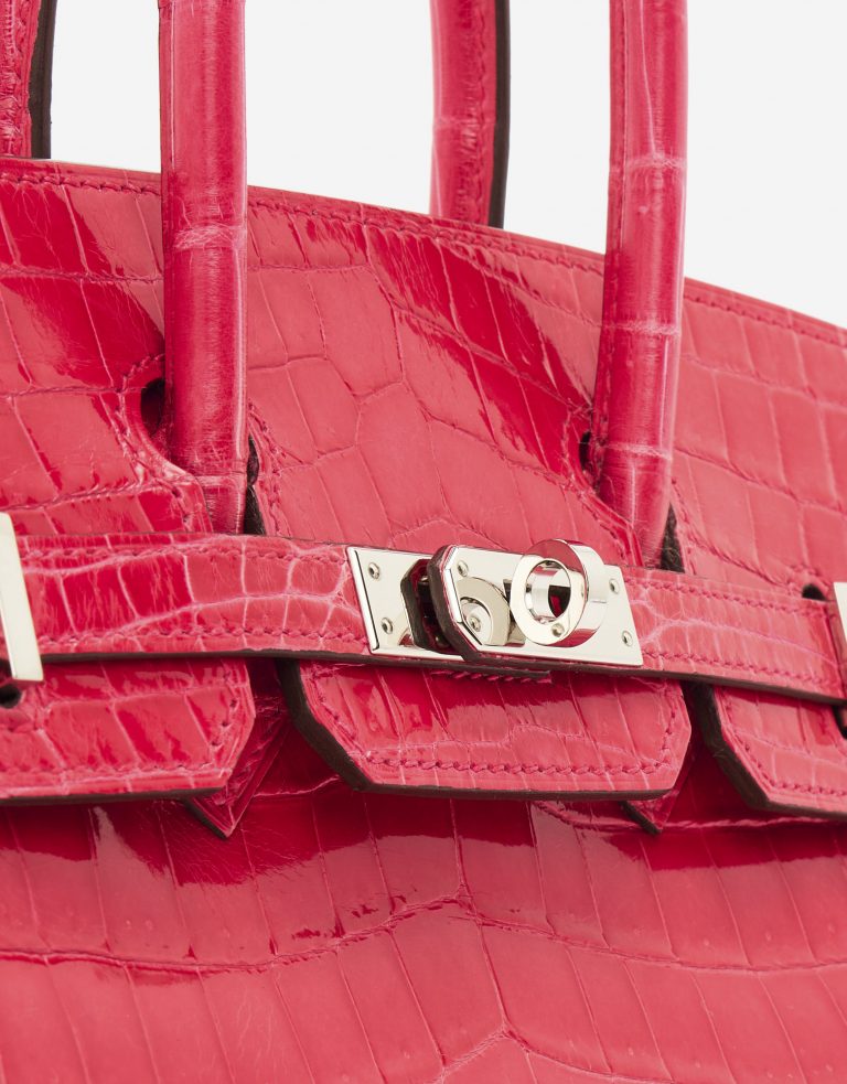 A pre-loved Hermès Birkin 25 Niloticus Crocodile Lisse Rose Extreme on SACLÀB