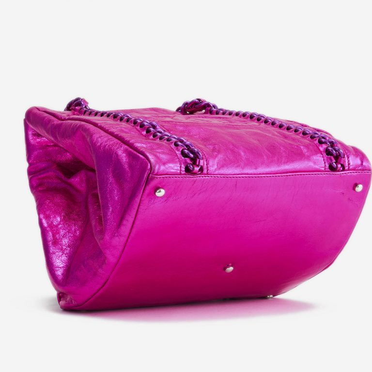 A pre-loved Chanel Shopper Metallic Pink on SACLÀB