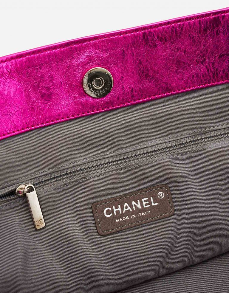 A pre-loved Chanel Shopper Metallic Pink on SACLÀB