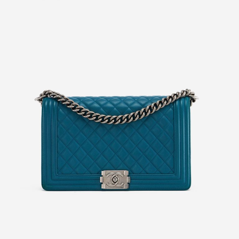 Pre-owned Chanel bag Boy Medium Lamb Petrol Blue | Sell your designer bag on Saclab.com