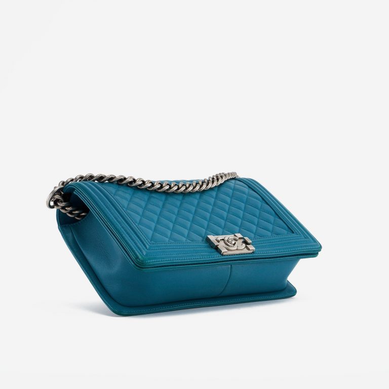 Pre-owned Chanel bag Boy Medium Lamb Petrol Blue | Sell your designer bag on Saclab.com
