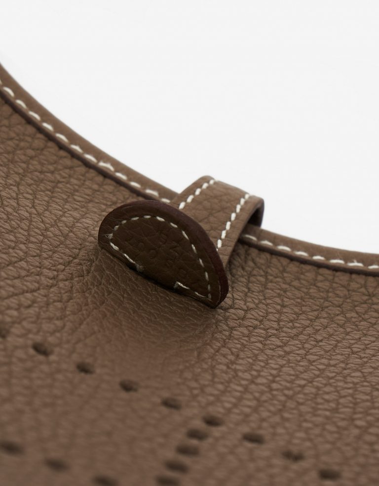 Pre-owned Hermès bag Evelyne 16 Amazone Etoupe / Bleu Indigo Brown | Sell your designer bag on Saclab.com