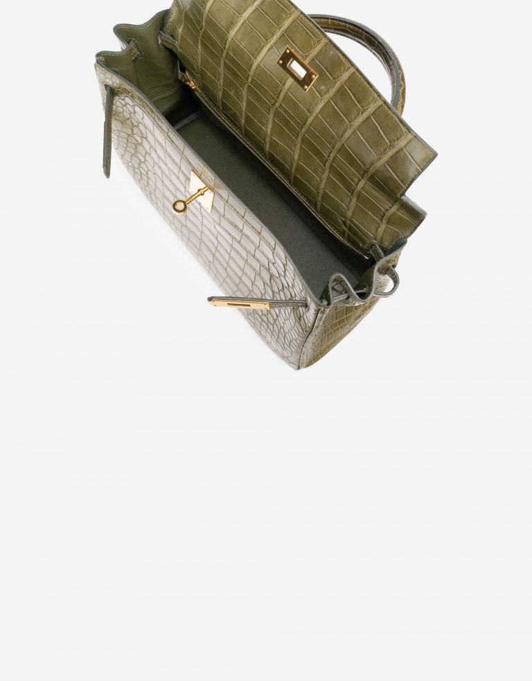 Pre-owned Hermès bag Kelly 32 Matte Alligator Vert Veronese Green | Sell your designer bag on Saclab.com
