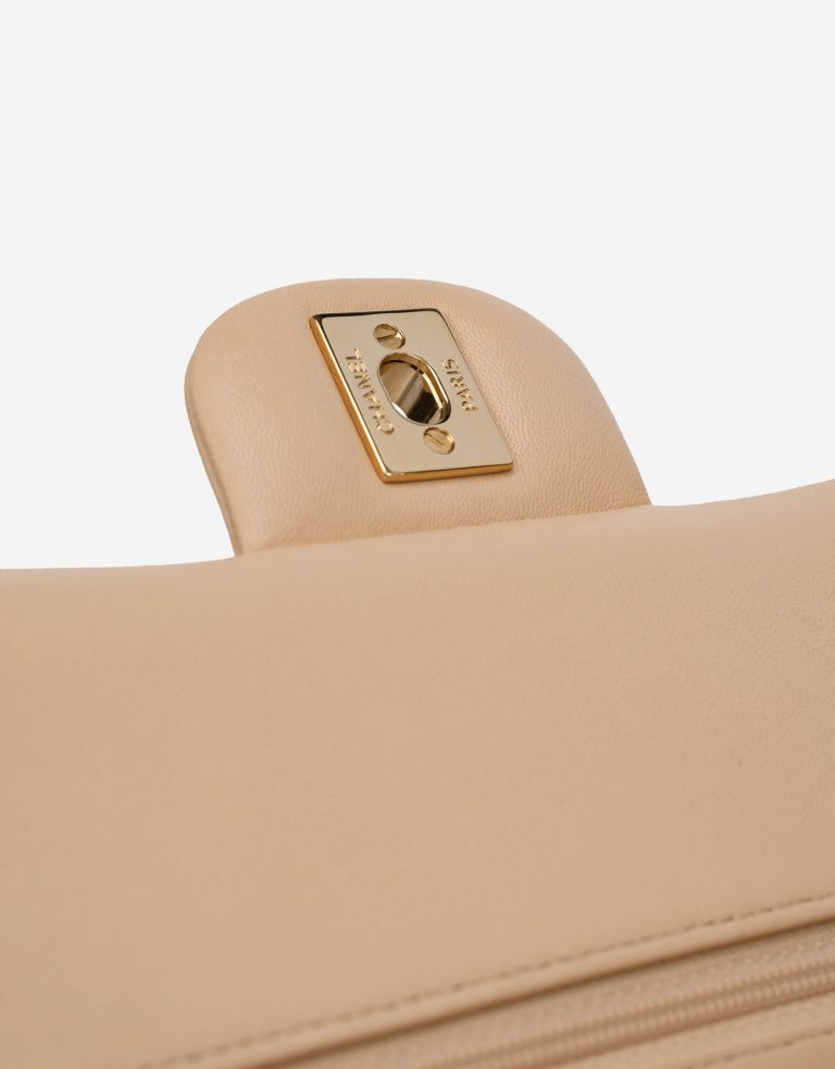 Pre-owned Chanel bag Timeless Medium Lamb Beige Beige | Sell your designer bag on Saclab.com