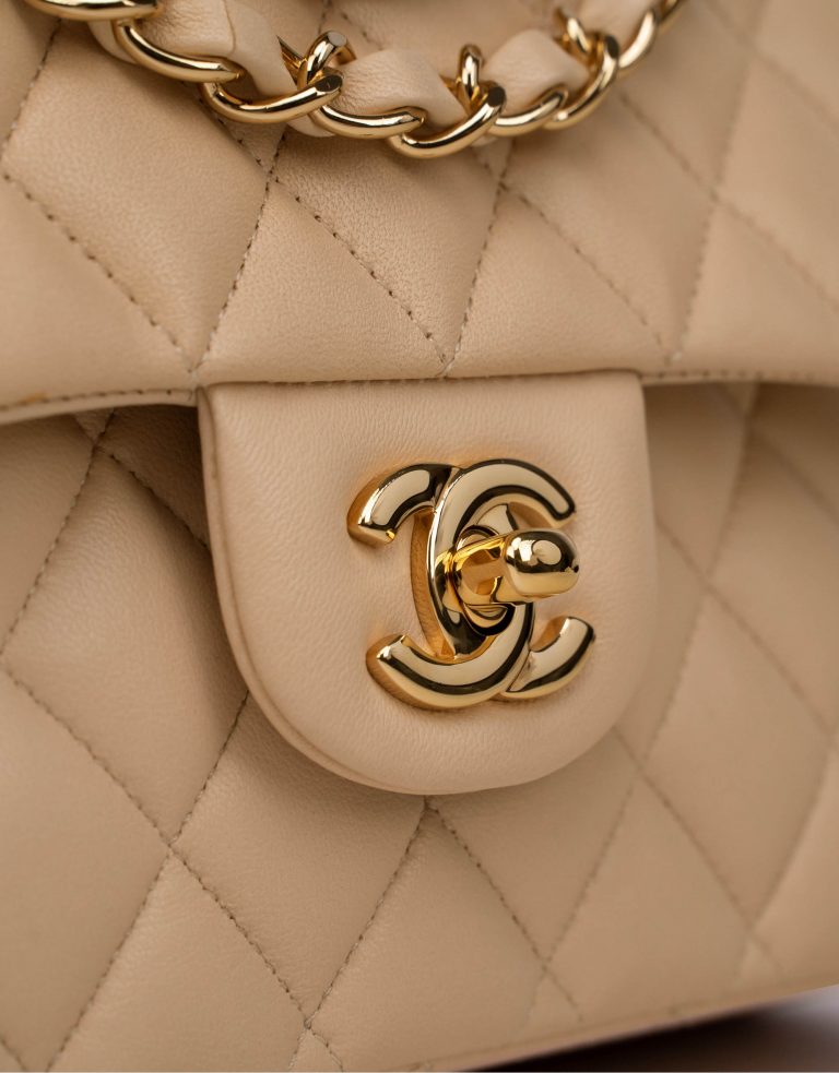 Pre-owned Chanel bag Timeless Medium Lamb Beige Beige | Sell your designer bag on Saclab.com