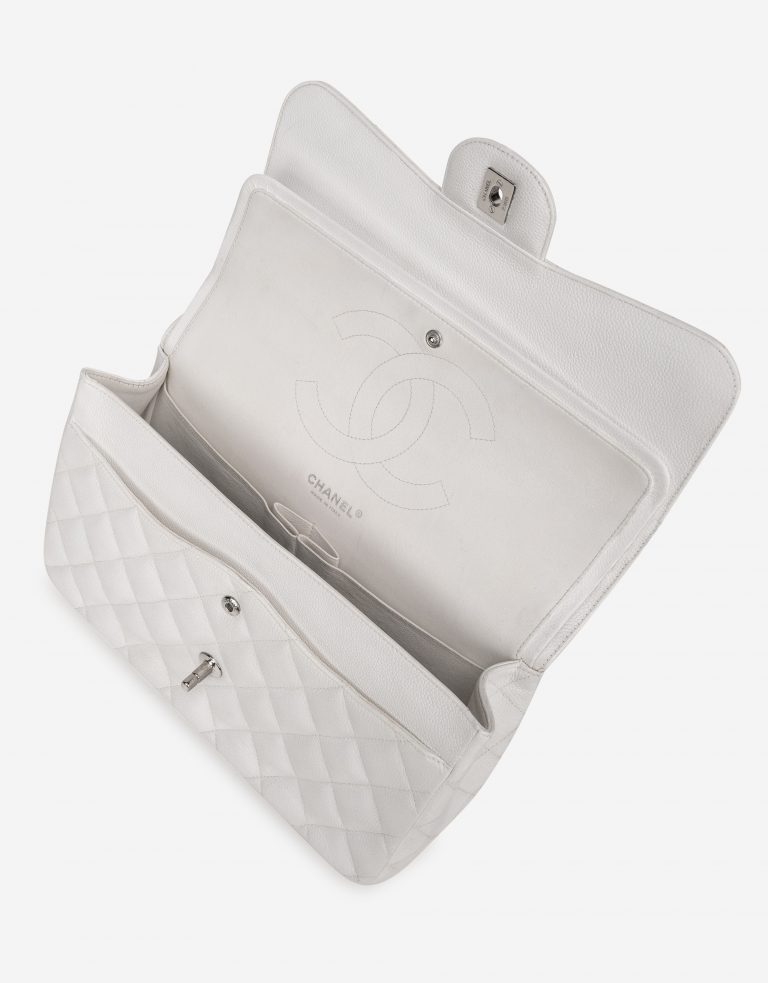 Pre-owned Chanel bag Timeless Jumbo Caviar White White | Sell your designer bag on Saclab.com