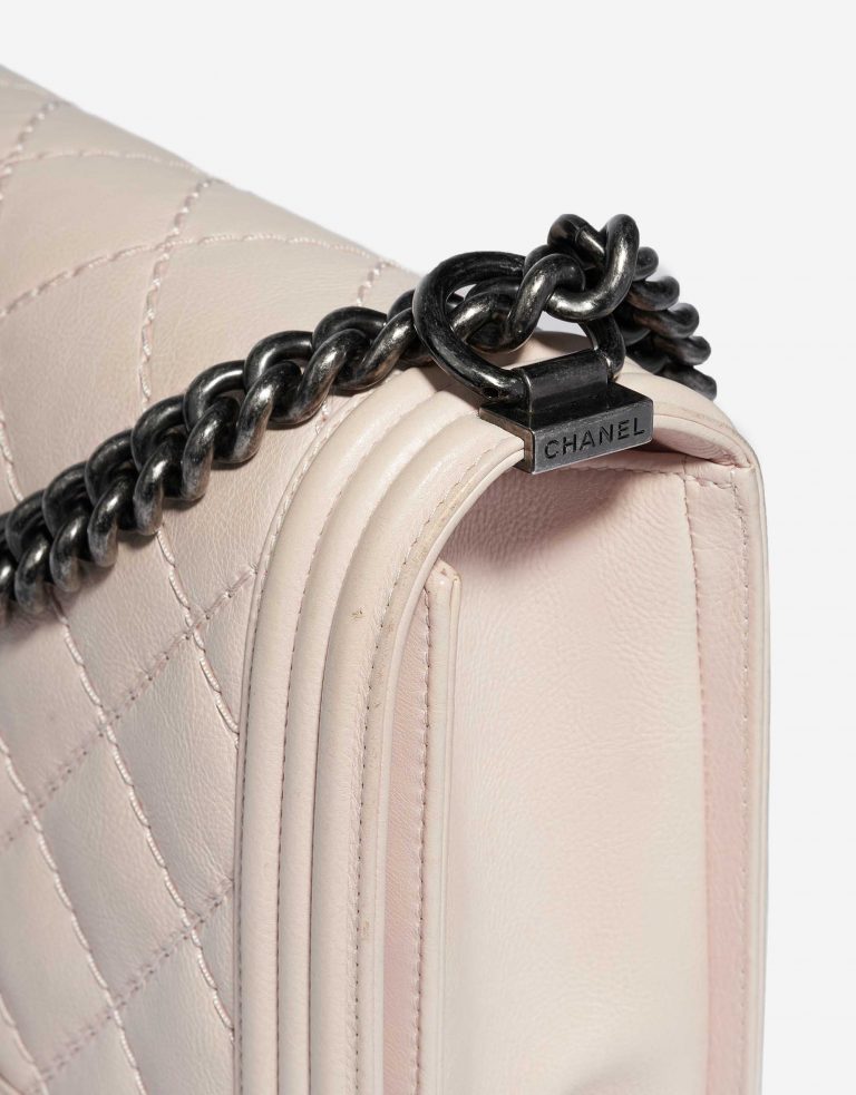 Pre-owned Chanel bag Boy Medium Lamb Light Pink Beige, Pink | Sell your designer bag on Saclab.com