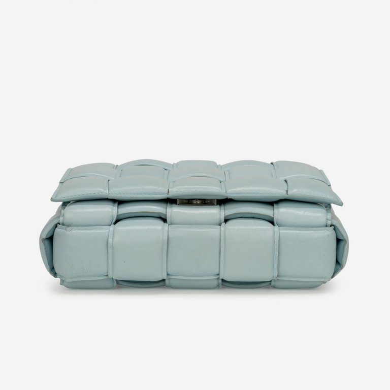Pre-owned Bottega Veneta bag Cassette Medium Calf Topaz Blue | Sell your designer bag on Saclab.com