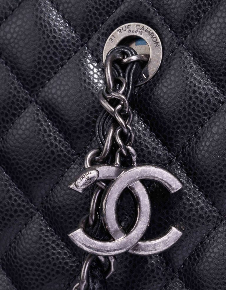 Chanel Shopper Medium Caviar Black