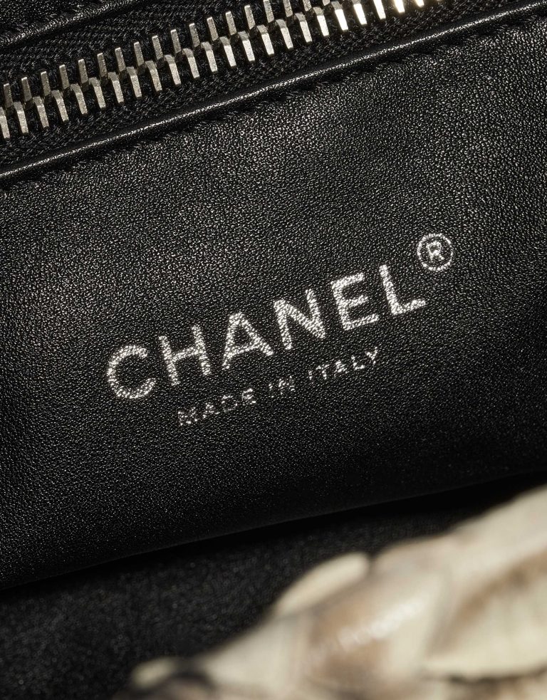 Pre-owned Chanel bag Shopping Tote Python Black / Beige Beige, Black Logo | Sell your designer bag on Saclab.com