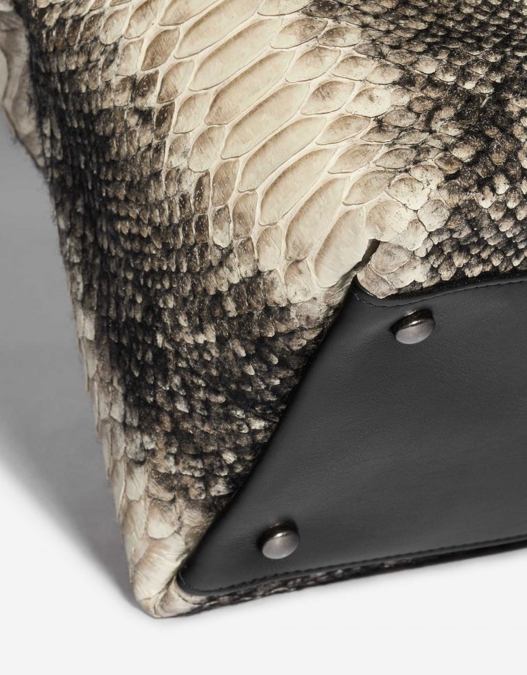 Pre-owned Chanel bag Shopping Tote Python Black / Beige Beige, Black Detail | Sell your designer bag on Saclab.com