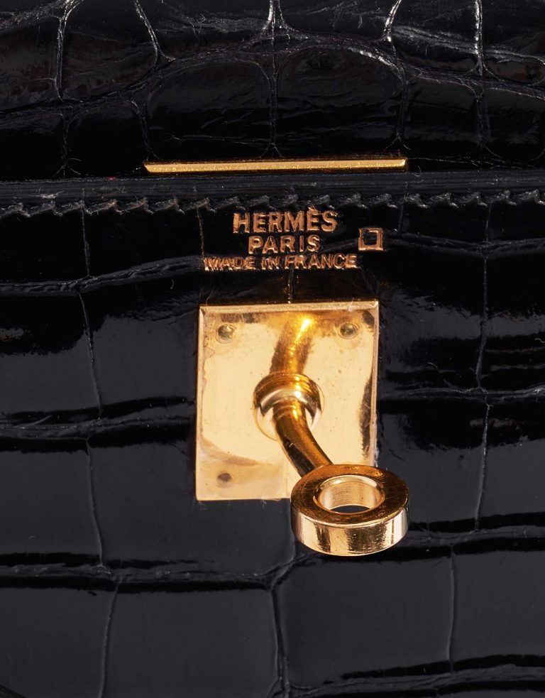 Pre-owned Hermès bag Kelly 25 Alligator Black Black Closing System | Sell your designer bag on Saclab.com