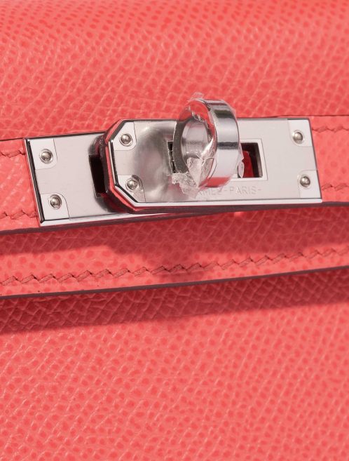 Pre-owned Hermès bag Kelly Mini Epsom Rose Texas Rose Closing System | Sell your designer bag on Saclab.com