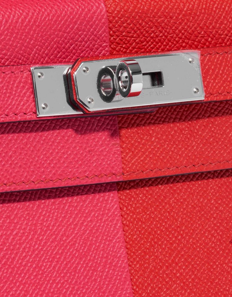 Pre-owned Hermès bag Kelly 28 Epsom Rose Extreme / Rouge de Coeur / Blue Zanzibar Rose Closing System | Sell your designer bag on Saclab.com