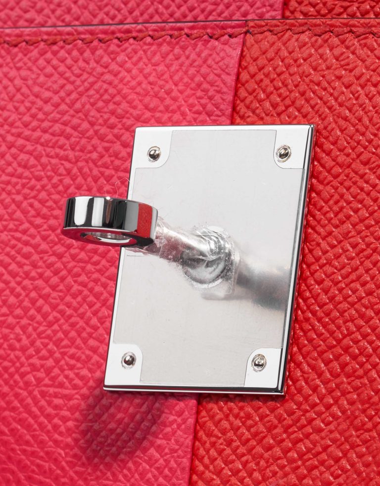 Pre-owned Hermès bag Kelly 28 Epsom Rose Extreme / Rouge de Coeur / Blue Zanzibar Rose Closing System | Sell your designer bag on Saclab.com