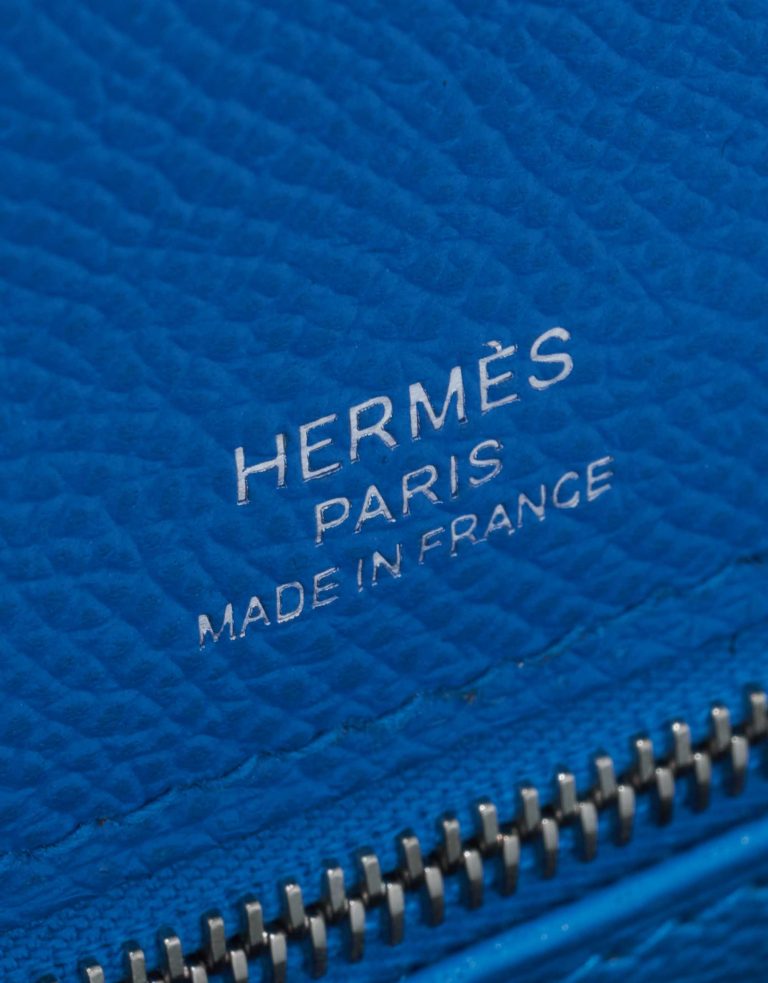 Pre-owned Hermès bag Kelly 28 Epsom Rose Extreme / Rouge de Coeur / Blue Zanzibar Rose Logo | Sell your designer bag on Saclab.com