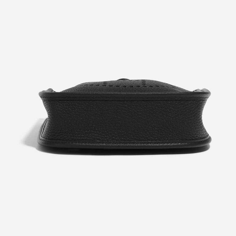Pre-owned Hermès bag Evelyne 16 Taurillon Clemence Black Black Bottom | Sell your designer bag on Saclab.com