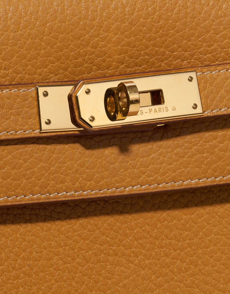 Pre-owned Hermès bag Kelly 35 Ardennes Moutarde Yellow Closing System | Sell your designer bag on Saclab.com
