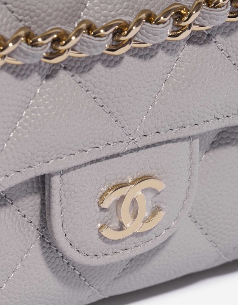 Pre-owned Chanel bag Timeless WOC Caviar Grey Grey Closing System | Sell your designer bag on Saclab.com