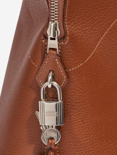 Pre-owned Hermès bag Bolide 35 Clemence Gold Brown Detail | Sell your designer bag on Saclab.com