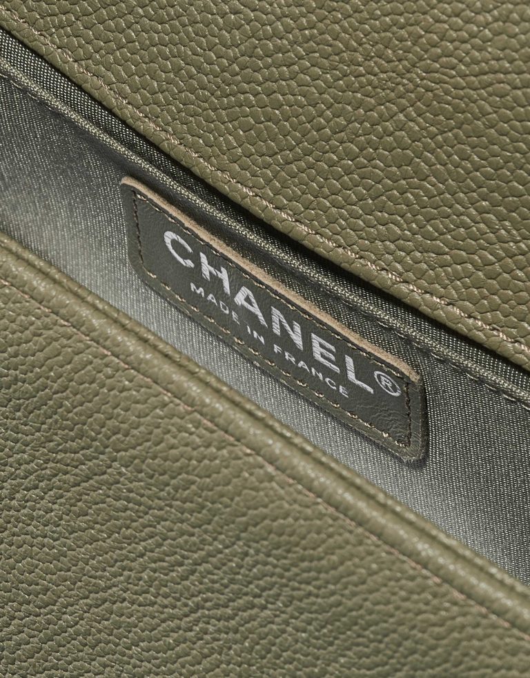 Pre-owned Chanel bag Boy Old Medium Caviar Khaki Green Logo | Sell your designer bag on Saclab.com