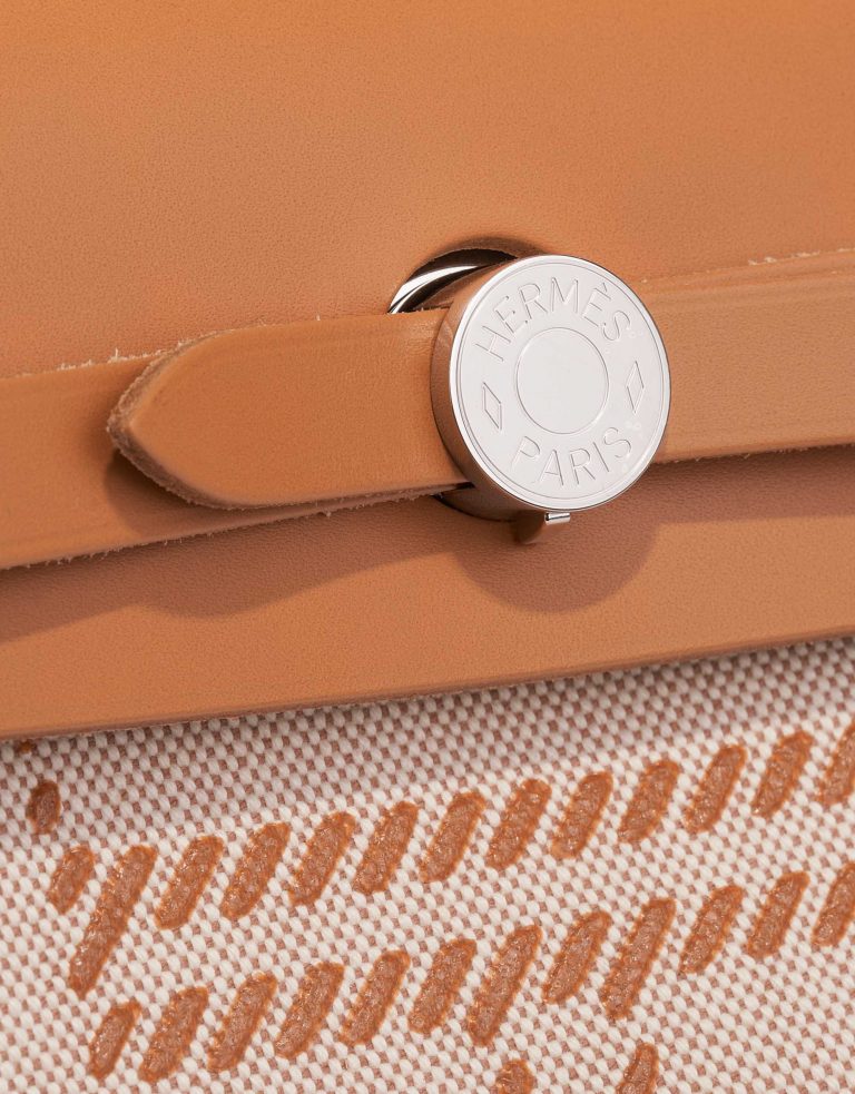 Pre-owned Hermès bag Herbag Zip 31 Toile / Vache Hunter Natural / Sable / Écru / Beige Beige, Brown | Sell your designer bag on Saclab.com