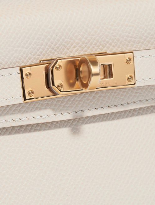 Pre-owned Hermès bag Kelly Mini Epsom Craie White Closing System | Sell your designer bag on Saclab.com