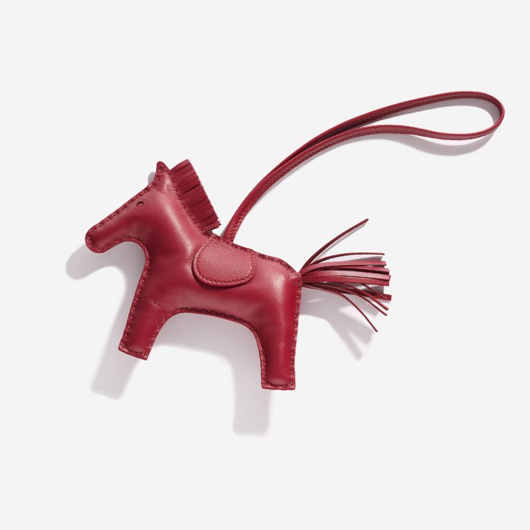 Pre-owned Hermès bag Rodeo MM Milo Lamb Rubis Red Front | Sell your designer bag on Saclab.com