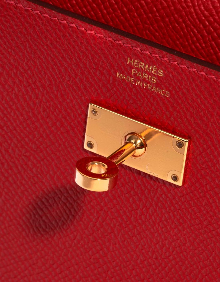 Pre-owned Hermès bag Kelly to-go Epsom Rouge Casaque Red Logo | Sell your designer bag on Saclab.com