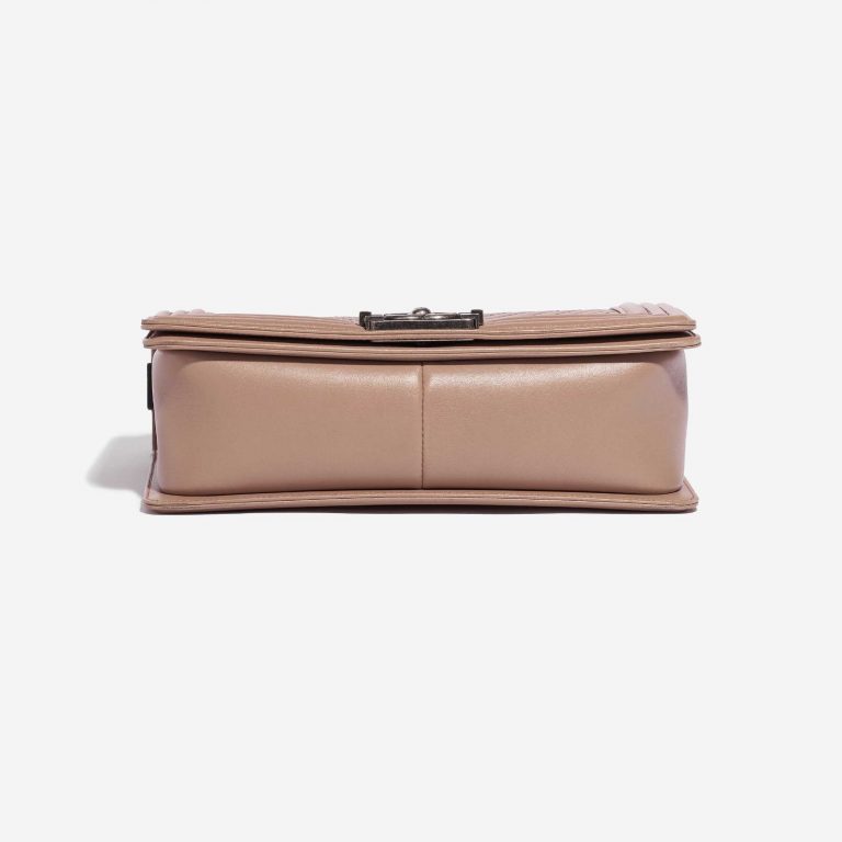 Pre-owned Chanel bag Boy Old Medium Lamb Ash Rose Rose Bottom | Sell your designer bag on Saclab.com