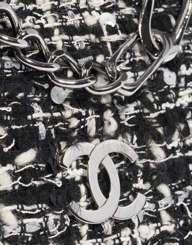Pre-owned Chanel bag Vintage Flap Small Tweed Black / White Black, White Closing System | Sell your designer bag on Saclab.com