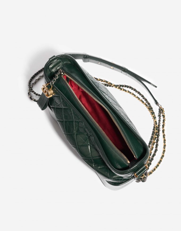Pre-owned Chanel bag Gabrielle Large Aged Calf Green Black Inside | Sell your designer bag on Saclab.com