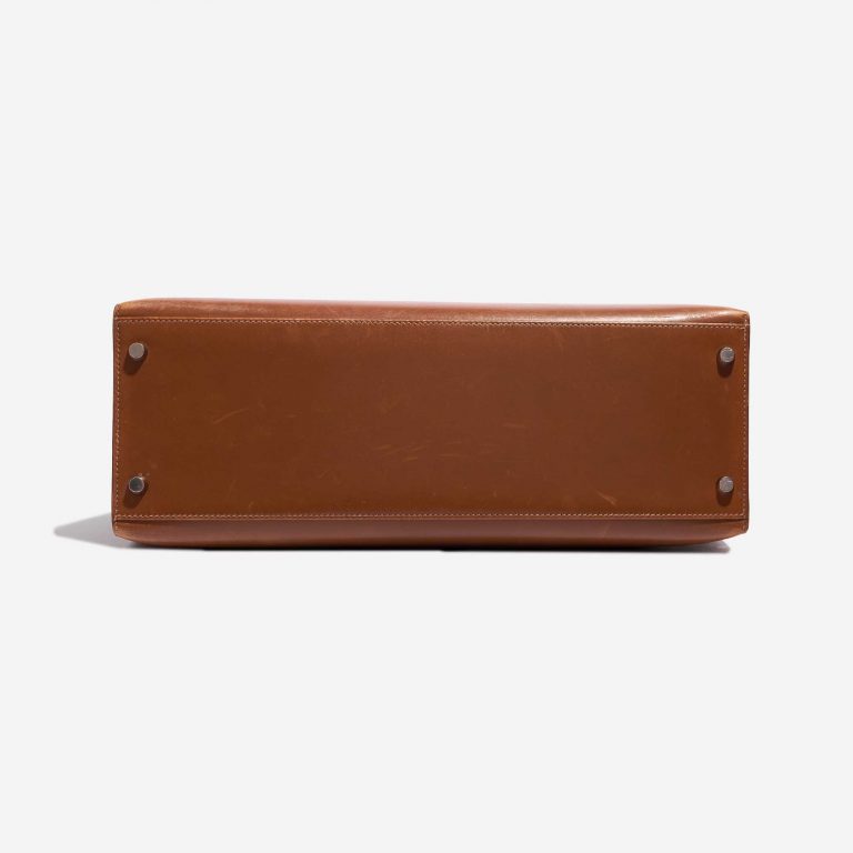 Pre-owned Hermès bag Kelly 35 Box Fauve Brown Bottom | Sell your designer bag on Saclab.com