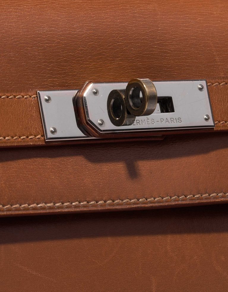 Pre-owned Hermès bag Kelly 35 Box Fauve Brown Closing System | Sell your designer bag on Saclab.com