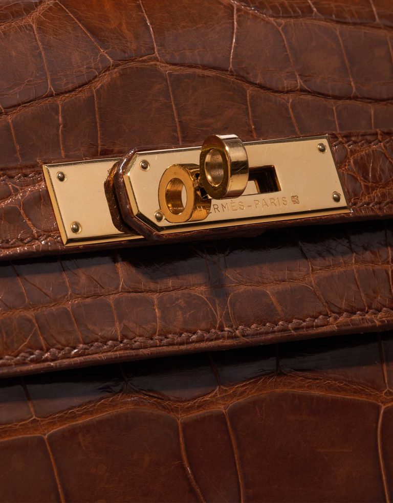 Pre-owned Hermès bag Kelly 35 Alligator Noisette Brown Closing System | Sell your designer bag on Saclab.com