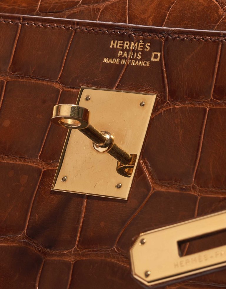 Pre-owned Hermès bag Kelly 35 Alligator Noisette Brown Logo | Sell your designer bag on Saclab.com