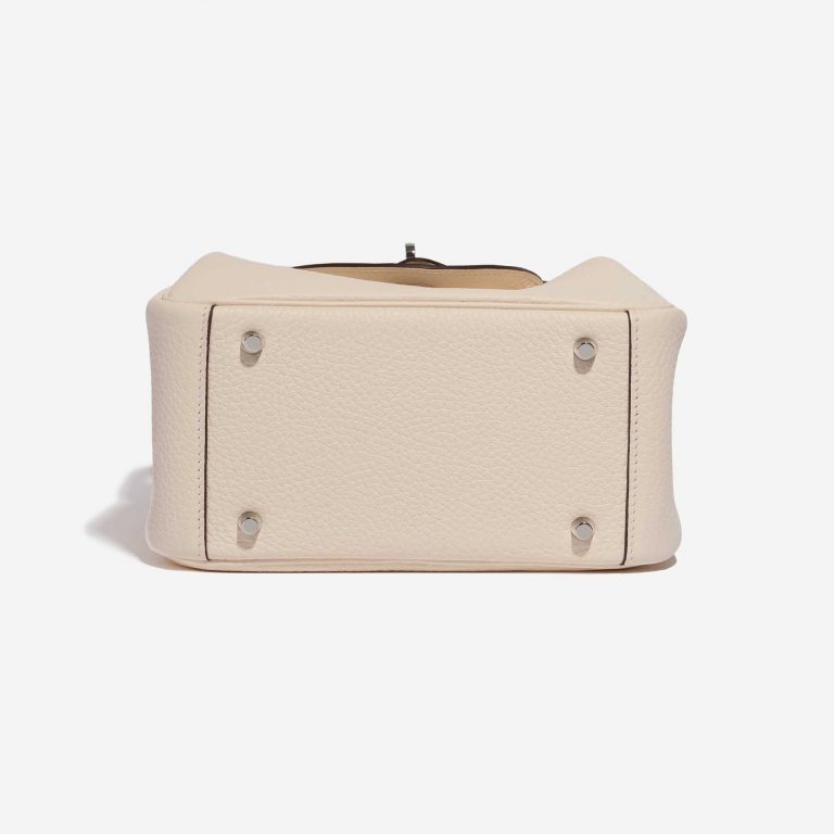 Pre-owned Hermès bag Lindy Mini Clemence Nata Beige, White Bottom | Sell your designer bag on Saclab.com