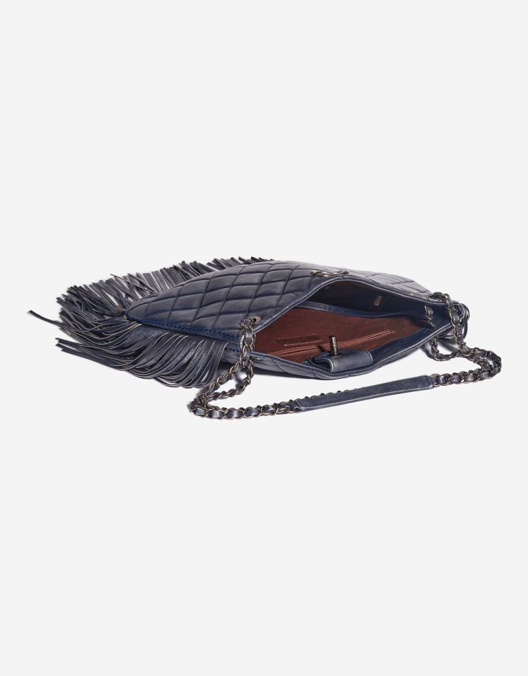 Pre-owned Chanel bag Shopping Tote Lamb Dark Blue Blue Inside | Sell your designer bag on Saclab.com