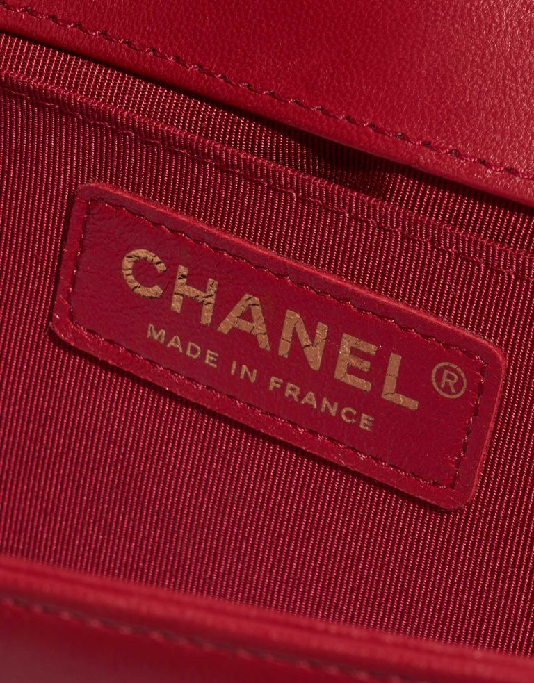 Pre-owned Chanel bag Boy New Medium Lamb Red Red Logo | Sell your designer bag on Saclab.com