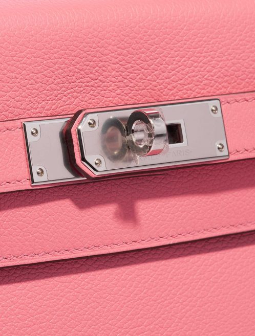 Pre-owned Hermès bag Kelly 28 Verso Evercolor Rose D’Été / Terre Battue Pink, Rose Closing System | Sell your designer bag on Saclab.com