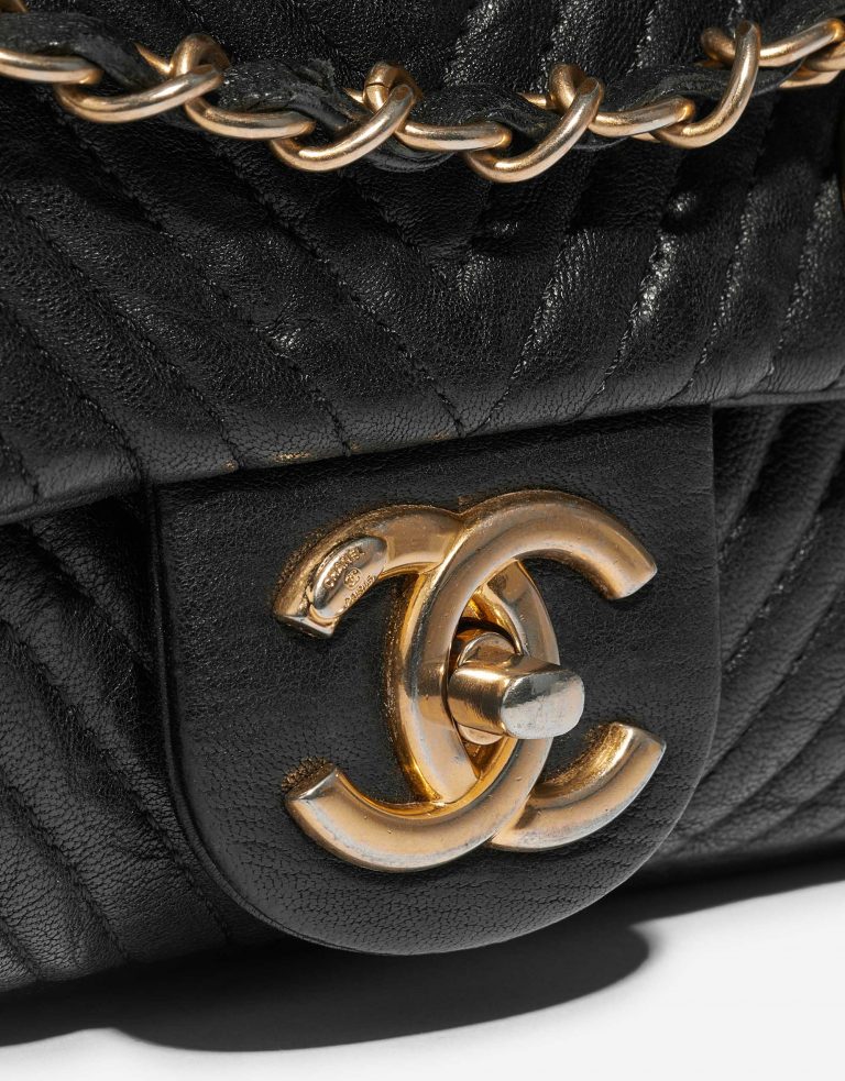 Pre-owned Chanel bag Timeless Small Calf Black Black Closing System | Sell your designer bag on Saclab.com