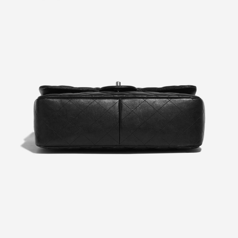 Pre-owned Chanel bag Timeless Jumbo Lamb Black Black Bottom | Sell your designer bag on Saclab.com